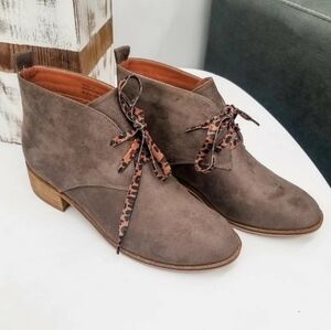 Hey Girl Corky's Totes Booties Taupe NEW Womens